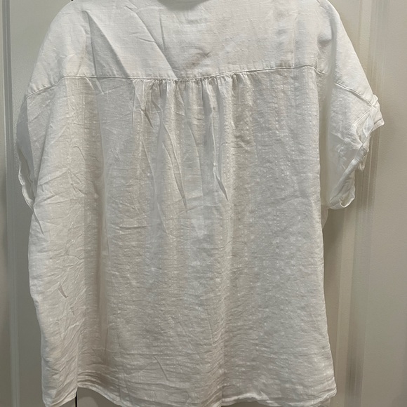 GAP Button Down Short-Sleeve Shirt - Picture 2 of 11